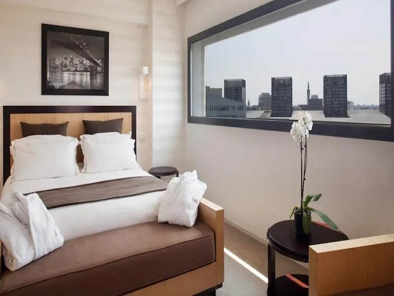 Hilton Lille Hotel 4*,